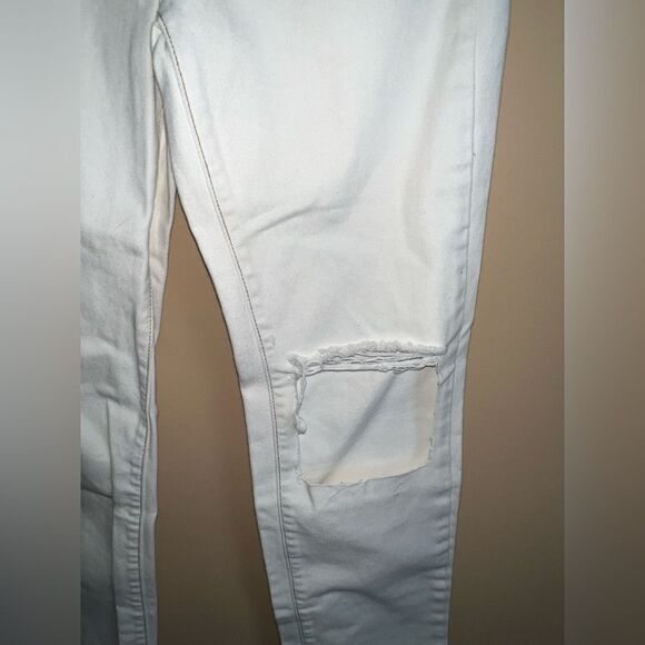 BDG Urban Outfitters Off White Distressed Loose Straight Leg Jean Size 24 - Picture 2 of 9